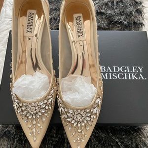 Badgley mischka kitten heels